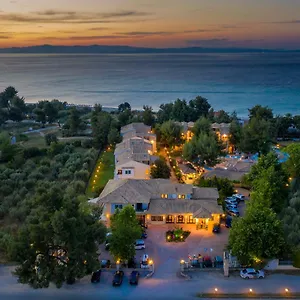 https://lesse.hotelschalkidiki.net